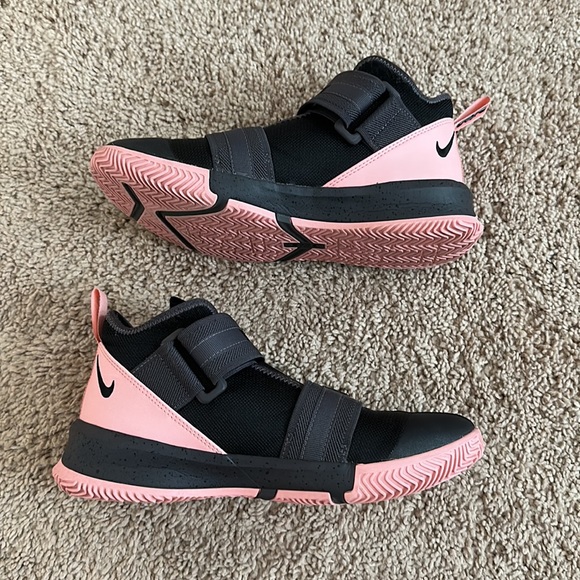 Lebron Soldier 13 GS ‘Black Bleached Coral’ - Picture 2 of 5